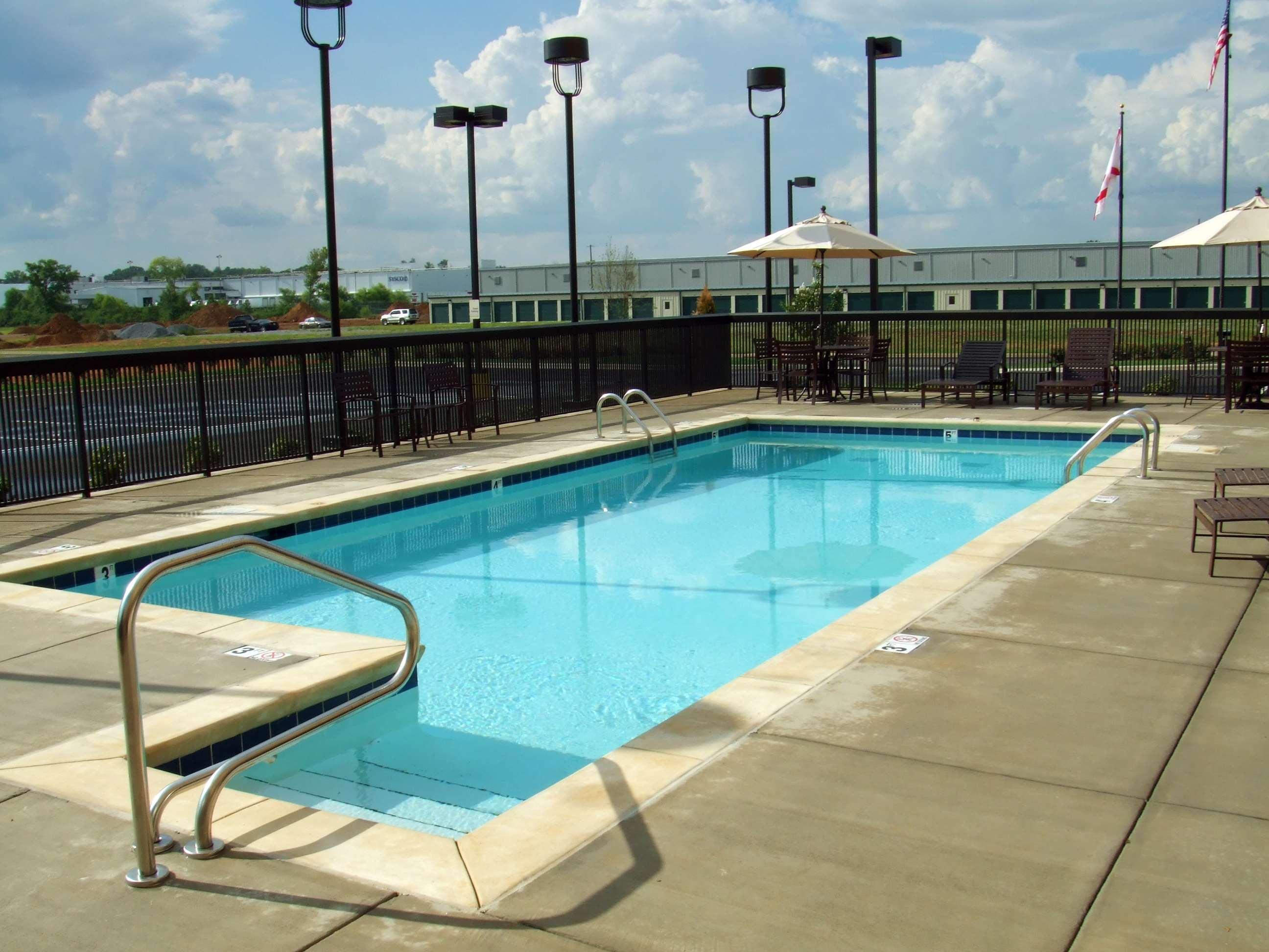 Hampton Inn Calera Einrichtungen foto